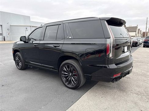 Used 2024 Cadillac Escalade V image 2