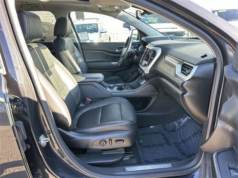 Used 2020 GMC Acadia SLT w/ Driver Alert Package II image 28