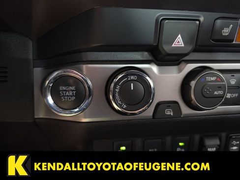 Used 2019 Toyota Tacoma Limited AWD/4WD image 22