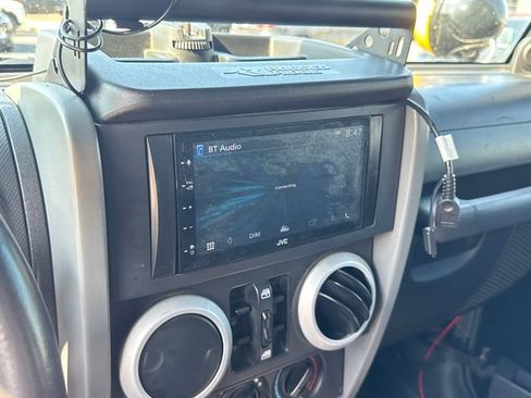 Used 2008 Jeep Wrangler Unlimited Sahara AWD/4WD image 22