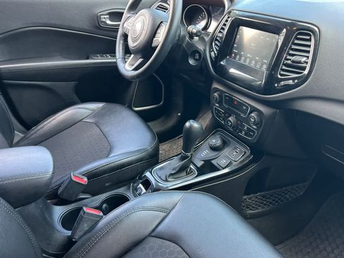 Used 2021 Jeep Compass Latitude AWD/4WD image 18