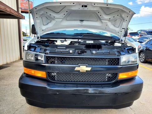 Used 2019 Chevrolet Express 2500 Extended w/ Driver Convenience Package RWD image 25