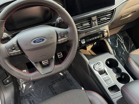 Used 2023 Ford Escape ST-Line w/ Tech Pack #1 AWD/4WD image 2