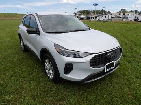 Used 2025 Ford Escape Active image 5