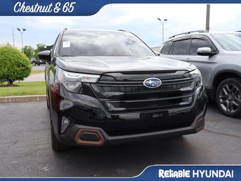Used 2025 Subaru Forester Sport w/ Popular Package #1 AWD/4WD image 2