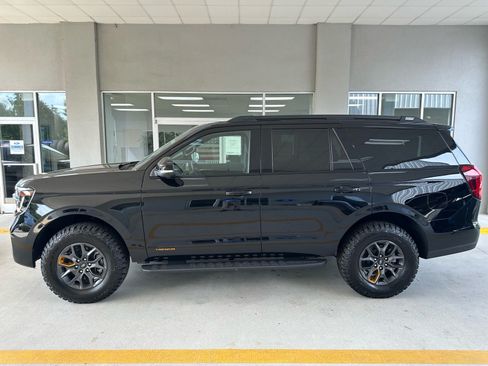 New 2027 Ford Expedition Tremor w/ Driver's Package AWD/4WD image 4