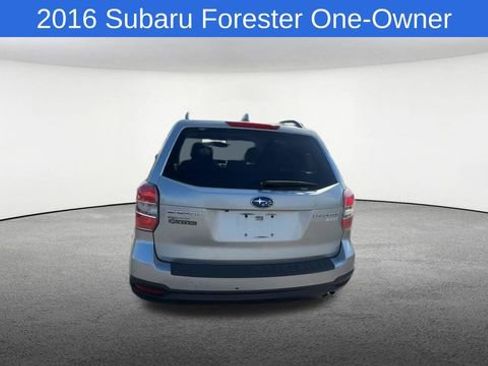 Used 2016 Subaru Forester 2.5i Premium w/ All-Weather Package AWD/4WD image 8