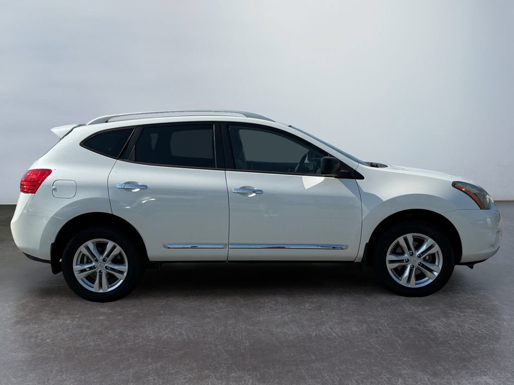 Used 2015 Nissan Rogue S w/ Convenience Package FWD image 2