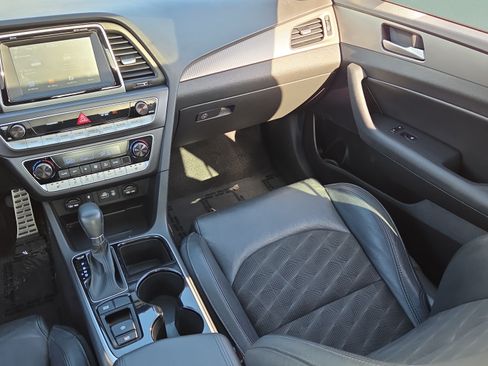 Used 2019 Hyundai Sonata Sport w/ Tech Package 03 FWD image 14