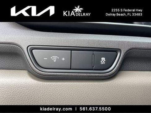 New 2026 Kia Carnival EX FWD image 27
