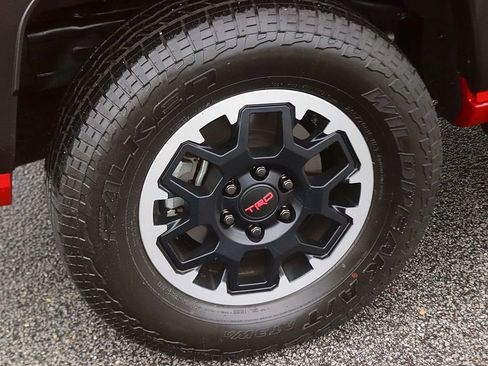 Used 2025 Toyota 4Runner TRD Off-Road AWD/4WD image 8