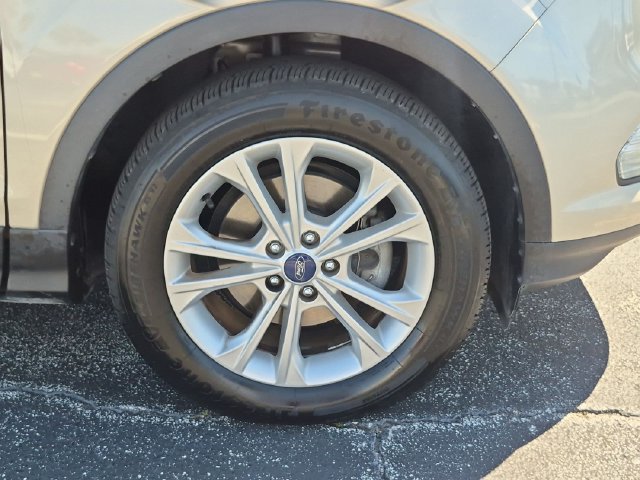 Used 2017 Ford Escape SE FWD image 27