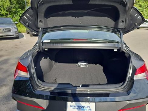 New 2026 Hyundai Elantra SEL Sport FWD image 9