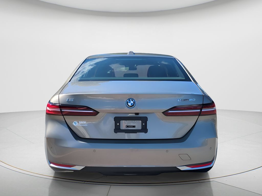 New 2026 BMW i5 eDrive40 RWD image 6