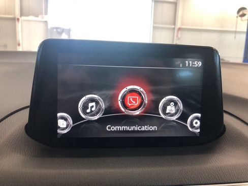 Used 2018 MAZDA MAZDA3 Grand Touring w/ Premium Equipment Package FWD image 10