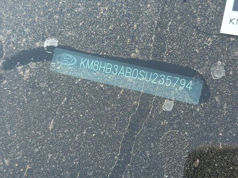 Used 2025 Hyundai Kona SEL FWD image 2