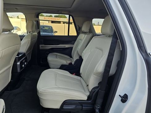 Used 2021 Ford Expedition Max Platinum image 16
