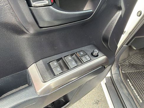 Used 2021 Toyota Tacoma SR5 image 16