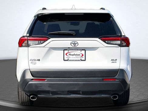 Used 2025 Toyota RAV4 XLE AWD/4WD image 4