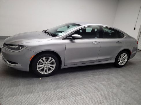 Used 2015 Chrysler 200 Limited w/ Convenience Group FWD image 2