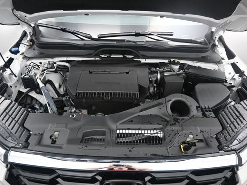 Certified 2025 Honda Pilot Touring image 12