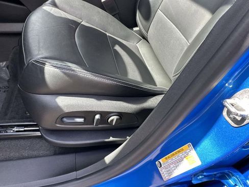 Used 2024 GMC Terrain SLT w/ Elevation Edition image 21