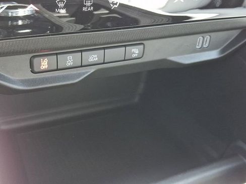 New 2026 Jeep Cherokee Limited AWD/4WD image 19