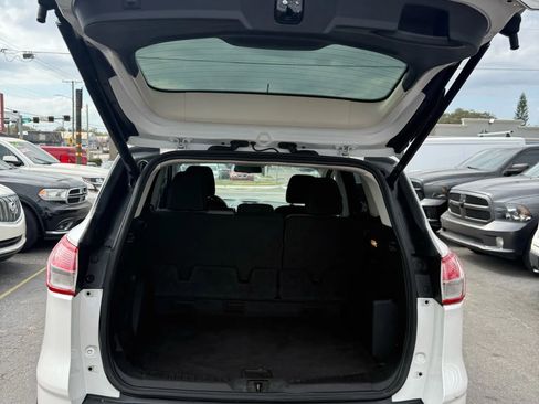 Used 2014 Ford Escape SE w/ Equipment Group 201A FWD image 18
