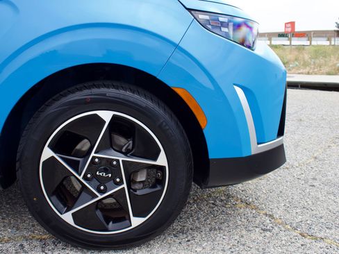 Used 2023 Kia Soul EX FWD image 9