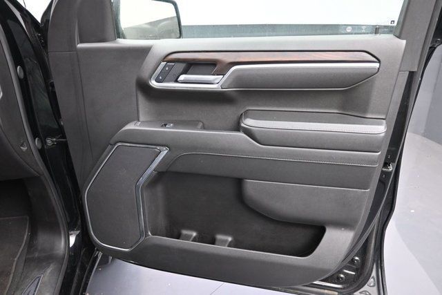 Used 2025 GMC Sierra 1500 SLT RWD image 26