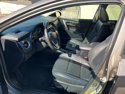 Used 2019 Toyota Corolla XSE image 13