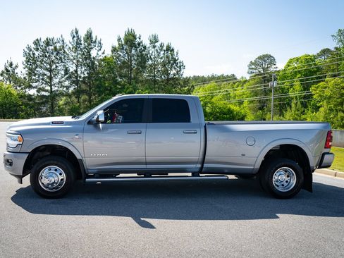 Used 2022 RAM 3500 Laramie AWD/4WD image 5