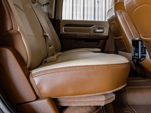 Used 2022 RAM 3500 Laramie image 34