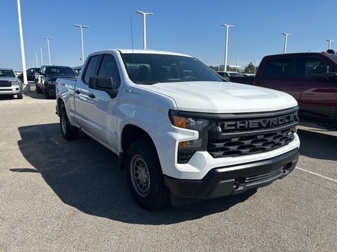 Used 2022 Chevrolet Silverado 1500 W/T w/ WT Value Package image 3
