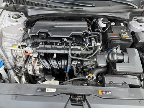 Used 2024 Hyundai Elantra SEL FWD image 30