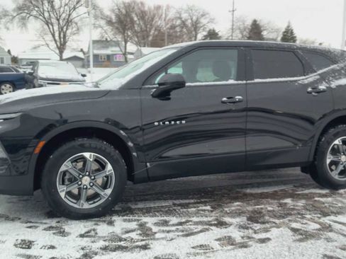 Used 2023 Chevrolet Blazer LT image 6
