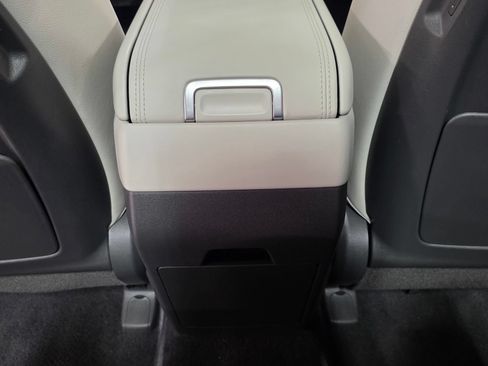 Certified 2025 Hyundai Santa Fe Limited FWD image 17