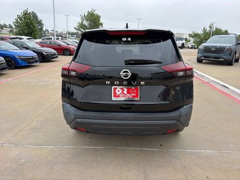 Used 2021 Nissan Rogue S FWD image 4