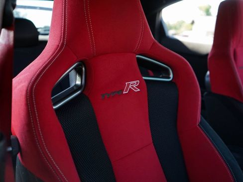 Used 2019 Honda Civic Type R image 13