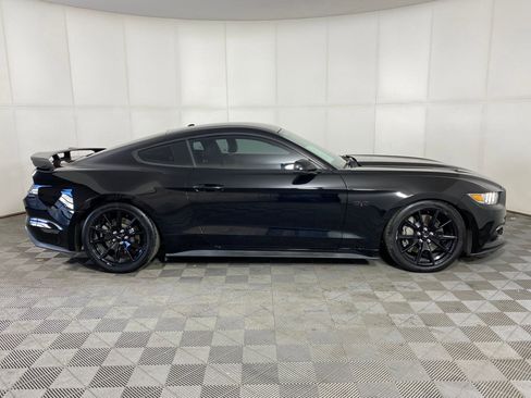 Used 2017 Ford Mustang GT Premium w/ Equipment Group 401A image 8