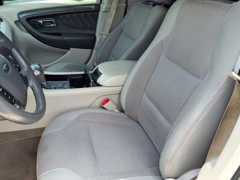 Used 2010 Ford Taurus SEL FWD image 3