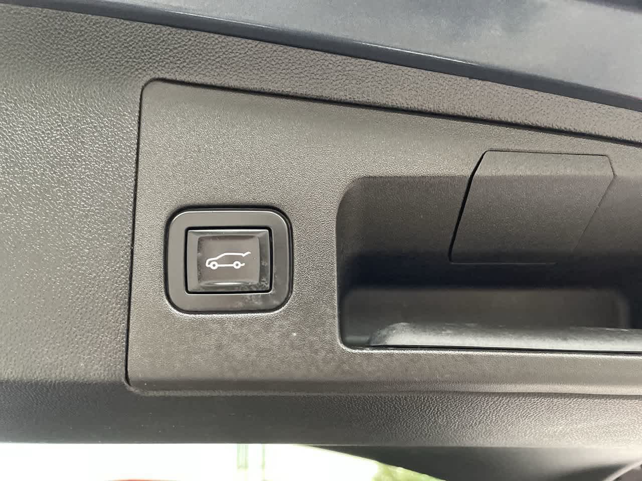 Used 2019 Cadillac XT5 Luxury FWD image 18