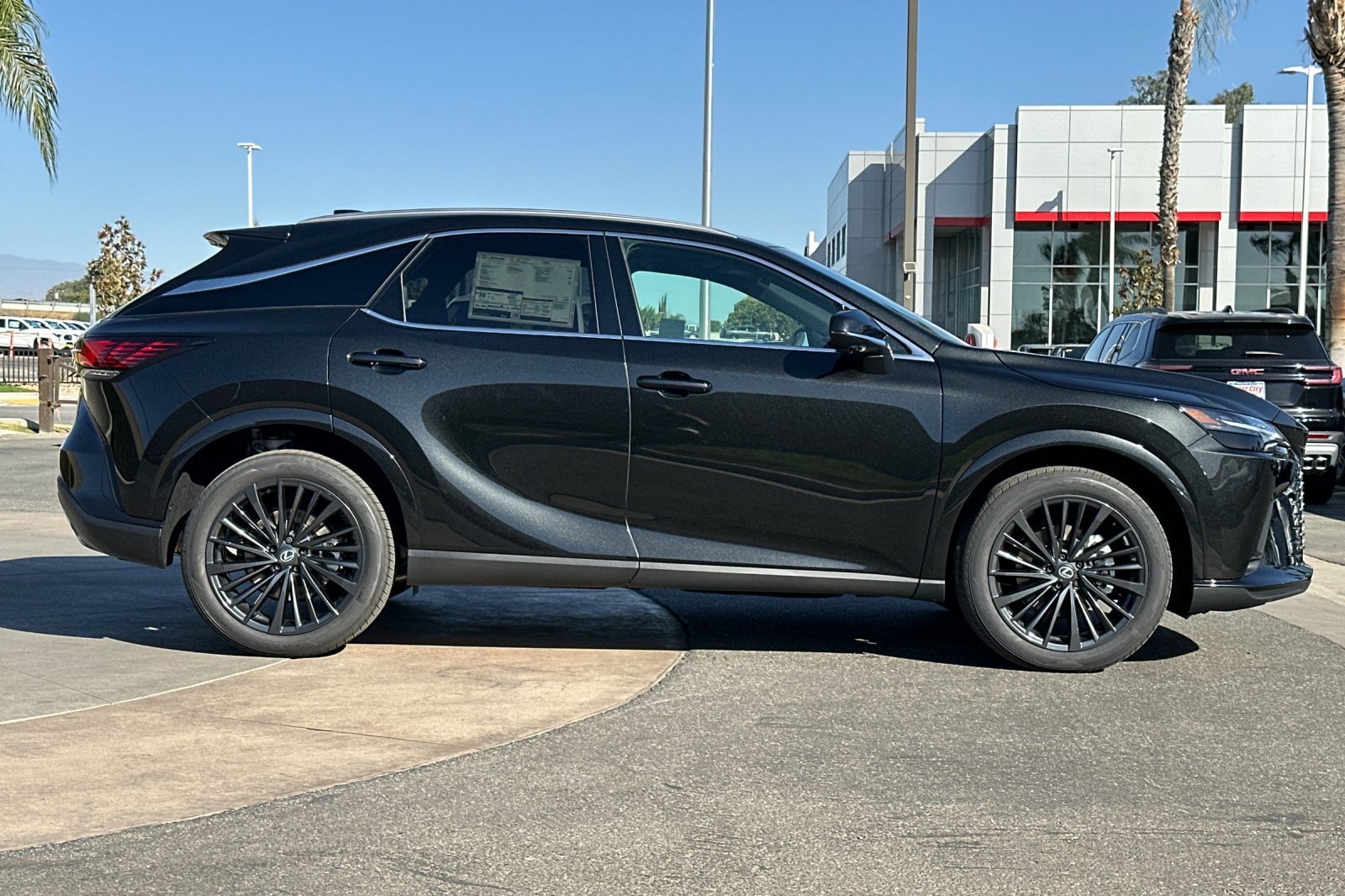 New 2026 Lexus RX 350h AWD/4WD image 3