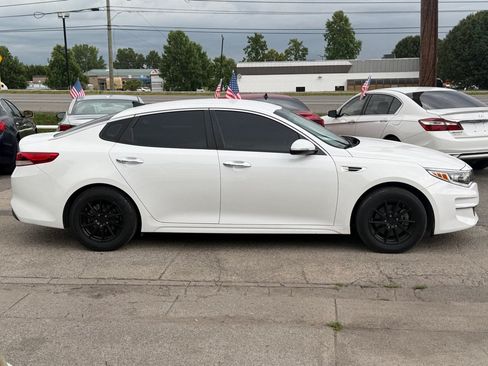 Used 2016 Kia Optima LX FWD image 4