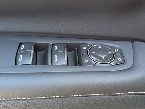 New 2026 Chevrolet Suburban Premier image 17