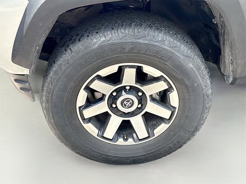 Used 2023 Toyota Tacoma TRD Off-Road image 28