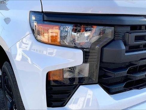 Used 2023 Chevrolet Silverado 1500 Custom AWD/4WD image 28