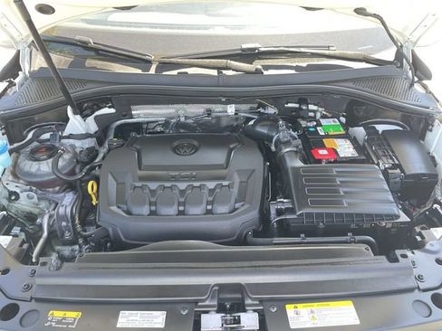 Used 2023 Volkswagen Tiguan SE w/ Panoramic Sunroof Package FWD image 30