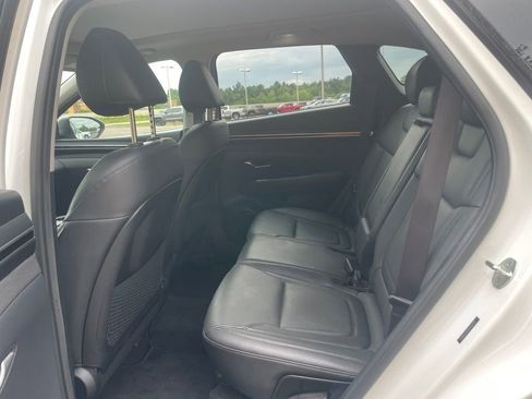 Used 2022 Hyundai Tucson Limited w/ Cargo Package FWD image 10