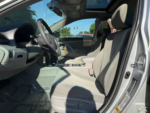 Used 2007 Toyota Camry LE FWD image 16